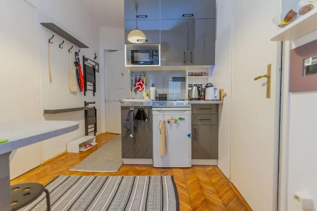 Poppy'S Home By The Danube By Nw Budapest Apartment
